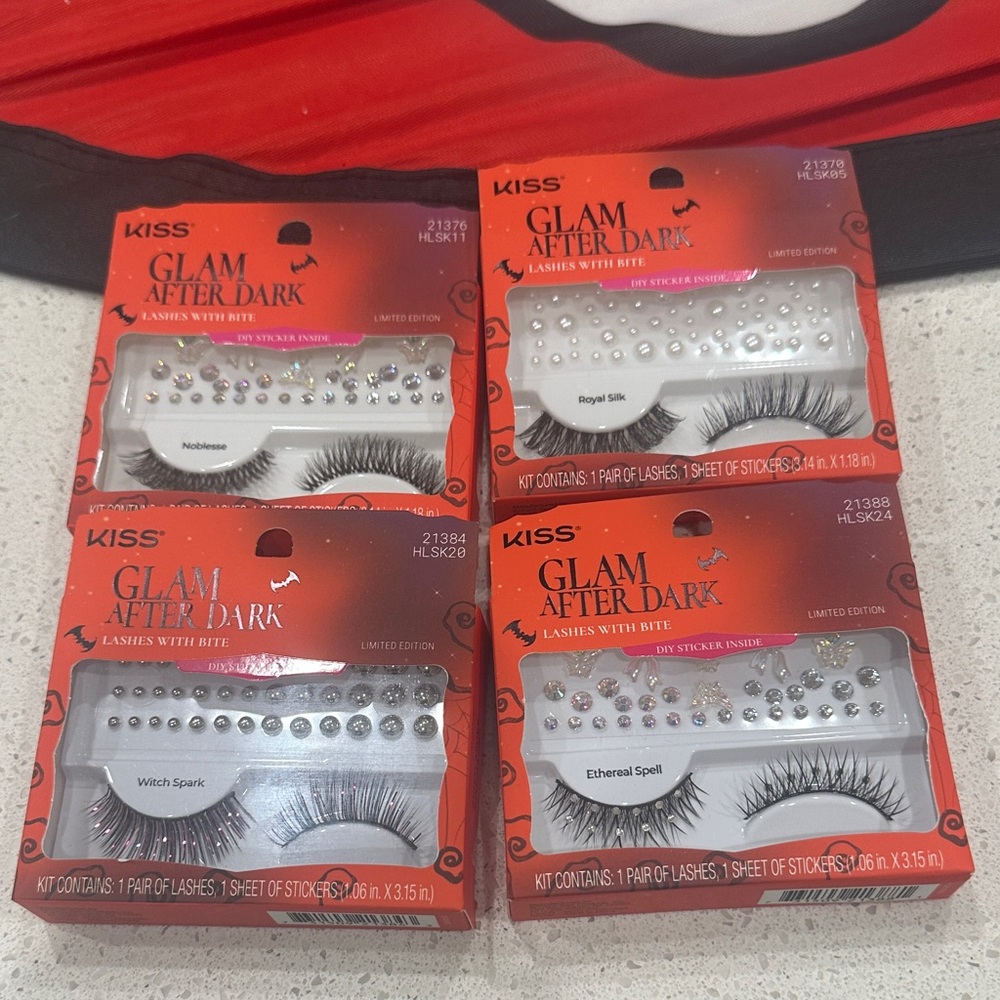 Kiss glam after dark Halloween lashes!